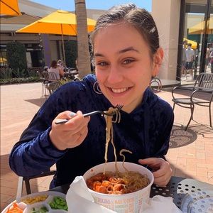 Meet your Posher, Fiaba